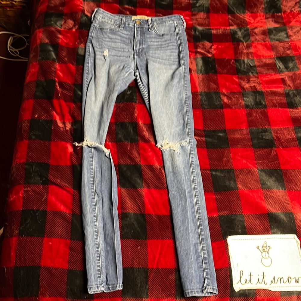 Hollister Super Skinny High Rise Ripped Jeans 5L or 27x33